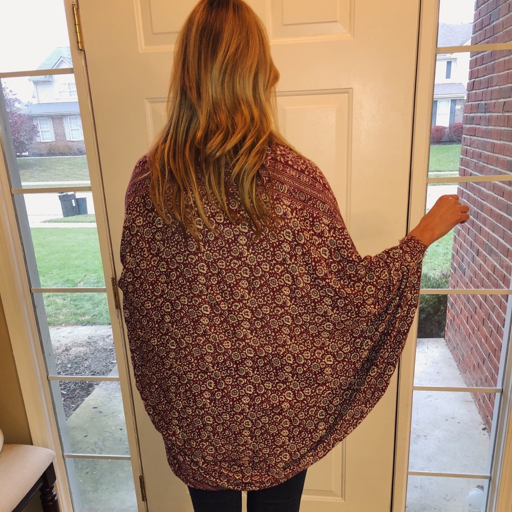 AEO purple floral kimono